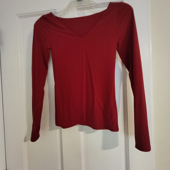 WHBM FORME Long-Sleeve Dual Neck Tee XXS in Indulgent Red - Picture 2 of 5